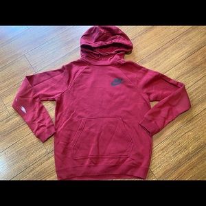 Nike Rally Women’s Hoodie Small Red